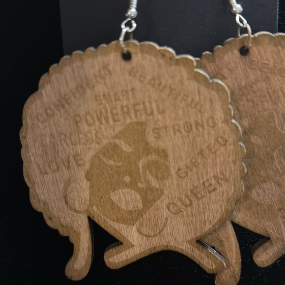 Three pairs wooden earrings - Picture 5 of 6